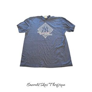 Men's Nike baseball new York yankees T-shirt, size large. Free shipping